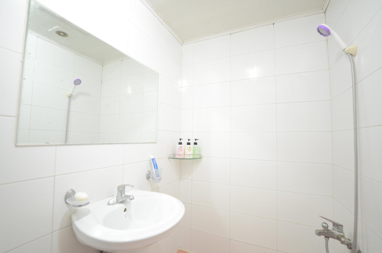 Wow Motel Busan Bagian luar foto